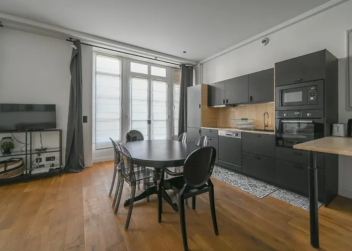 De Prestige - Grand Varenne * Paris
